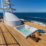 M/Y Passion Hot tub